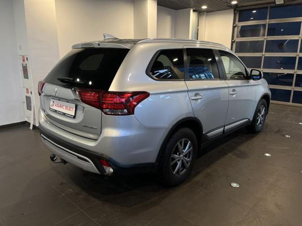 Mitsubishi Outlander III Рестайлинг 3 с пробегом 2019 года, цена 2 542 000 рублей, 90466 км, внедорожник, Автокод Объявления