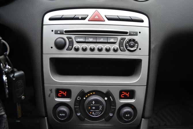 Peugeot 308 I Рестайлинг с пробегом 2011 года, цена 450 000 рублей, 220876 км, хэтчбек, Автокод Объявления