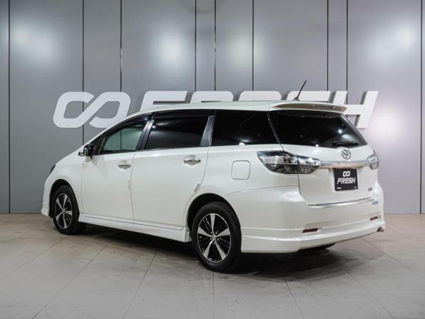 Toyota Wish II Рестайлинг с пробегом 2013 года, цена 1 439 000 рублей, 190105 км, минивэн, Автокод Объявления