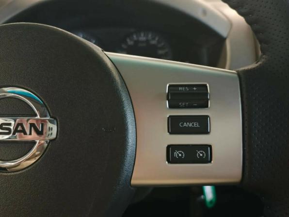 Nissan Navara (Frontier) III (D40) Рестайлинг с пробегом 2010 года, цена 1 360 000 рублей, 260000 км, пикап, Автокод Объявления