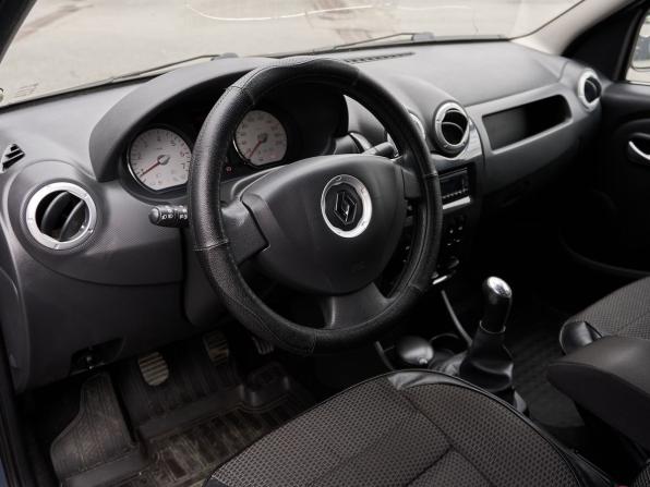 Renault Logan I Рестайлинг с пробегом 2014 года, цена 840 000 рублей, 59707 км, седан, Автокод Объявления
