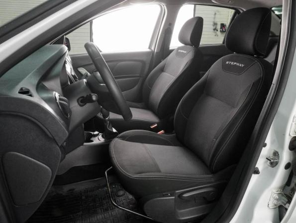 Renault Logan II Рестайлинг с пробегом 2022 года, цена 1 230 000 рублей, 91332 км, седан, Автокод Объявления