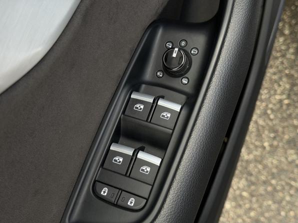 Audi Q8 I (4M) с пробегом 2019 года, цена 6 700 000 рублей, 116845 км, внедорожник, Автокод Объявления