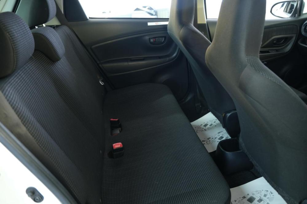 Toyota Vitz III (XP130) Рестайлинг 2 Омск  - изображение 18