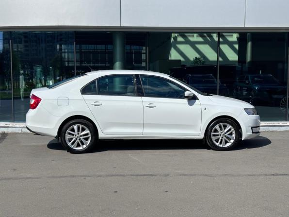 Skoda Rapid I с пробегом 2016 года, цена 1 070 000 рублей, 171650 км, лифтбек, Автокод Объявления