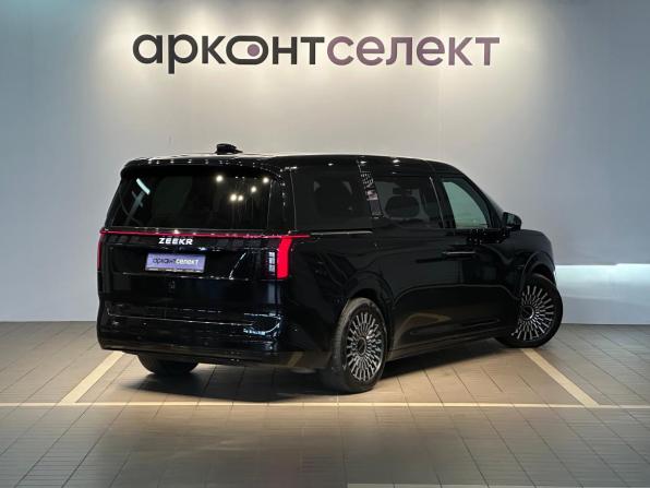 Zeekr 009 I с пробегом 2023 года, цена 6 990 000 рублей, 93322 км, минивэн, Автокод Объявления