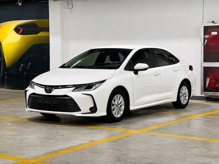 Toyota Corolla XI (E160 E170) Рестайлинг 2 Ростов-на-Дону  - изображение 3