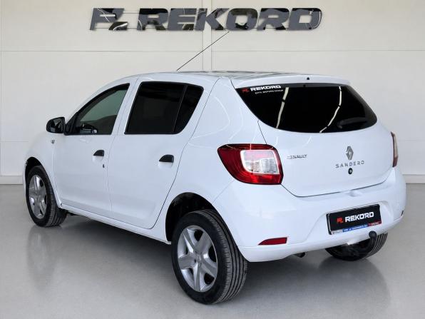 Renault Sandero II Рестайлинг с пробегом 2018 года, цена 779 000 рублей, 101873 км, хэтчбек, Автокод Объявления