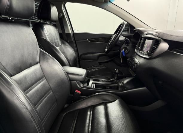 Kia Sorento III Prime с пробегом 2017 года, цена 1 990 000 рублей, 263112 км, внедорожник, Автокод Объявления