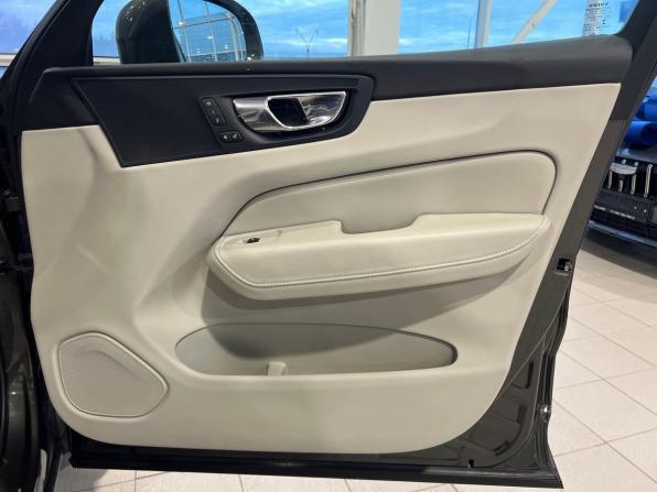 Volvo XC60 II с пробегом 2017 года, цена 2 765 900 рублей, 212996 км, внедорожник, Автокод Объявления