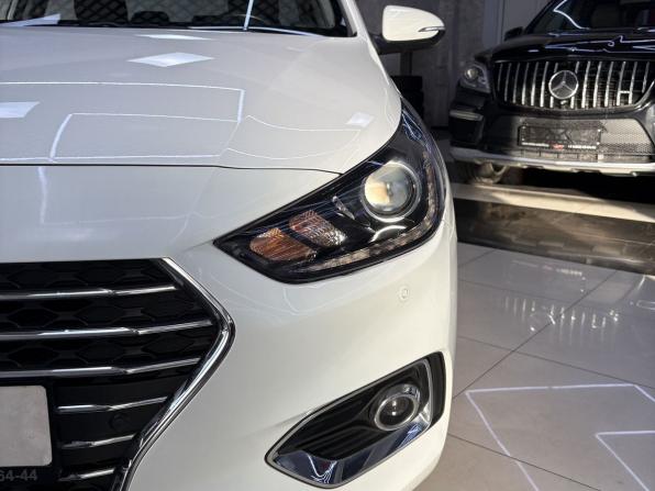 Hyundai Solaris II с пробегом 2018 года, цена 1 495 000 рублей, 71167 км, седан, Автокод Объявления
