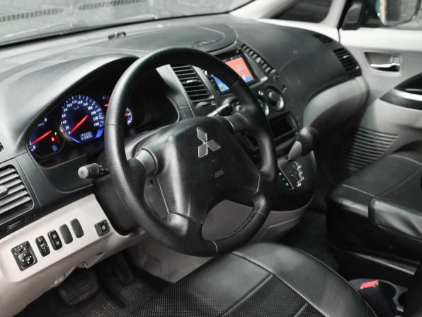 Mitsubishi Grandis I с пробегом 2005 года, цена 750 000 рублей, 310834 км, минивэн, Автокод Объявления