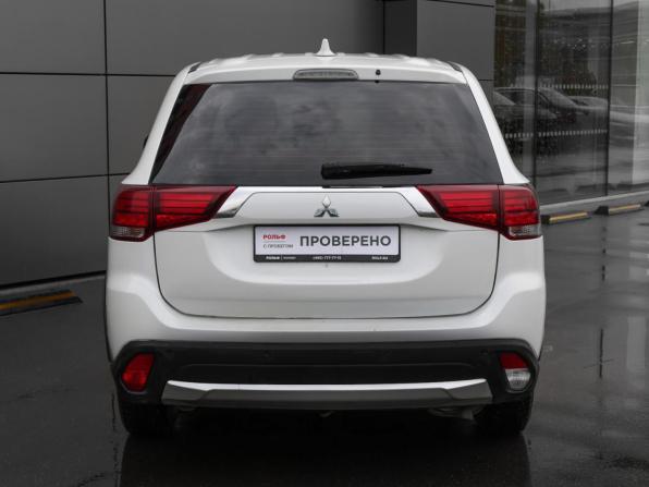 Mitsubishi Outlander III Рестайлинг 2 с пробегом 2017 года, цена 1 498 000 рублей, 194675 км, внедорожник, Автокод Объявления