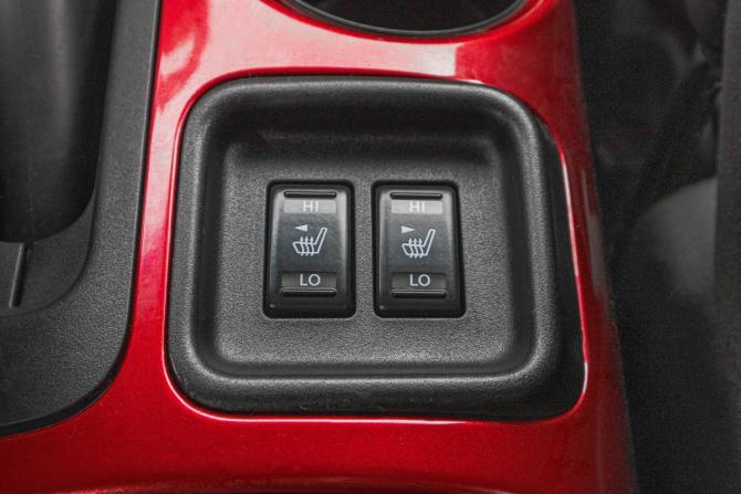 Nissan Juke I с пробегом 2012 года, цена 999 000 рублей, 200000 км, внедорожник, Автокод Объявления