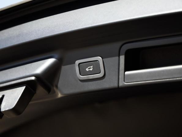 Land Rover Range Rover Velar I с пробегом 2018 года, цена 4 149 000 рублей, 72515 км, внедорожник, Автокод Объявления