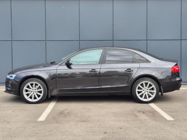 Audi A4 IV (B8) Рестайлинг с пробегом 2014 года, цена 1 332 500 рублей, 223922 км, седан, Автокод Объявления