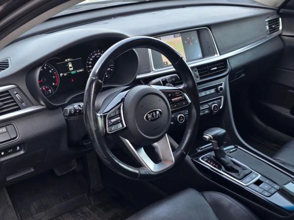 Kia Optima IV Рестайлинг с пробегом 2018 года, цена 1 670 000 рублей, 161048 км, седан, Автокод Объявления