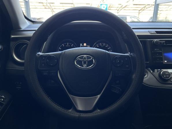 Toyota RAV4 IV (XA40) Рестайлинг с пробегом 2016 года, цена 2 770 000 рублей, 68000 км, внедорожник, Автокод Объявления