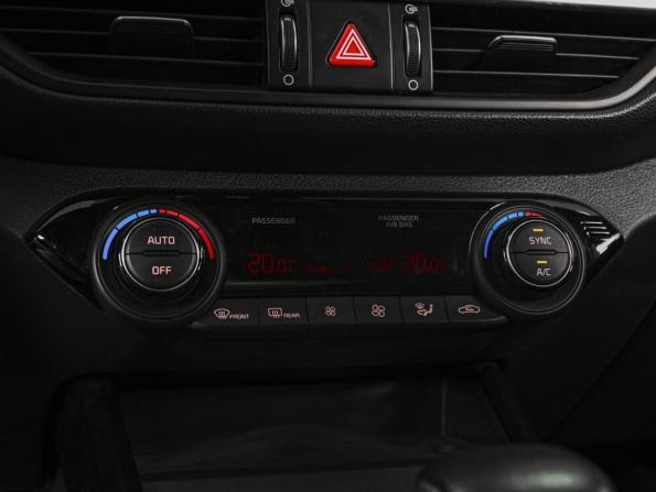 Kia Forte III Рестайлинг с пробегом 2021 года, цена 2 288 000 рублей, 103546 км, седан, Автокод Объявления