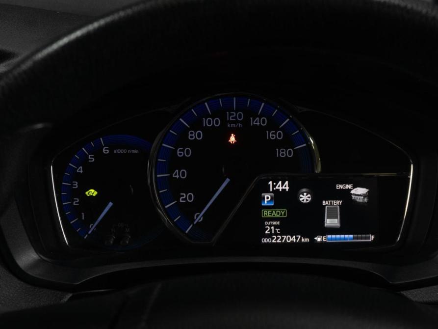 Toyota Corolla XI (E160 E170) Рестайлинг 2 Тюмень  - изображение 13