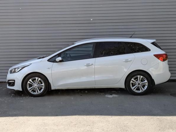 Kia Ceed II Рестайлинг с пробегом 2015 года, цена 1 175 000 рублей, 141634 км, универсал, Автокод Объявления