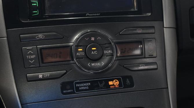 Toyota Auris I с пробегом 2007 года, цена 595 000 рублей, 270000 км, хэтчбек, Автокод Объявления