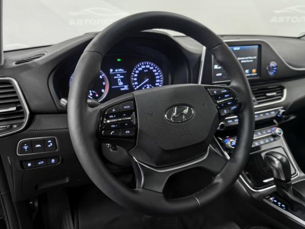 Hyundai Grandeur VI с пробегом 2018 года, цена 2 220 000 рублей, 170000 км, седан, Автокод Объявления