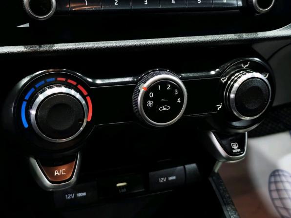Kia Rio IV Рестайлинг с пробегом 2020 года, цена 1 300 000 рублей, 88000 км, седан, Автокод Объявления