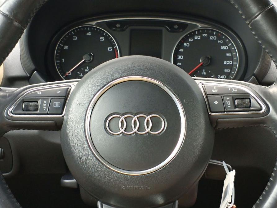 Audi A1 I (8X) Москва  - изображение 16