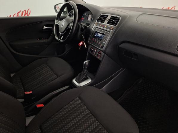 Volkswagen Polo V Рестайлинг с пробегом 2020 года, цена 1 245 000 рублей, 131588 км, седан, Автокод Объявления