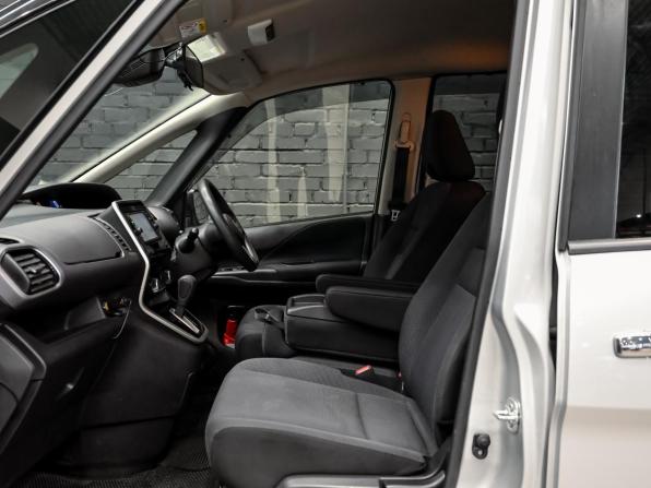 Nissan Serena V (C27) с пробегом 2017 года, цена 2 030 000 рублей, 119016 км, минивэн, Автокод Объявления