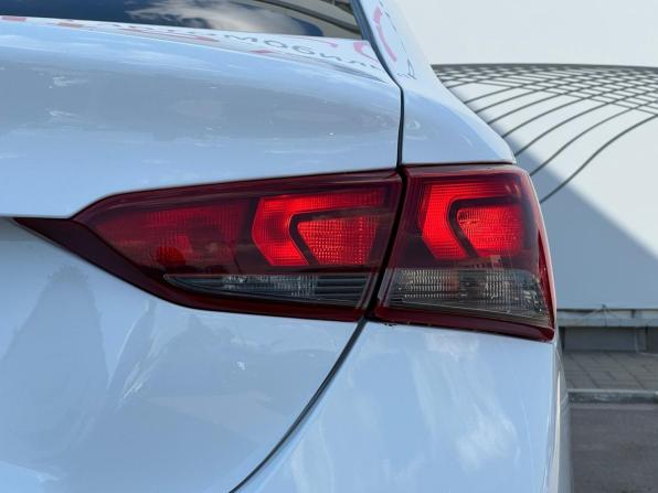 Hyundai Solaris II Рестайлинг с пробегом 2021 года, цена 1 650 000 рублей, 57853 км, седан, Автокод Объявления
