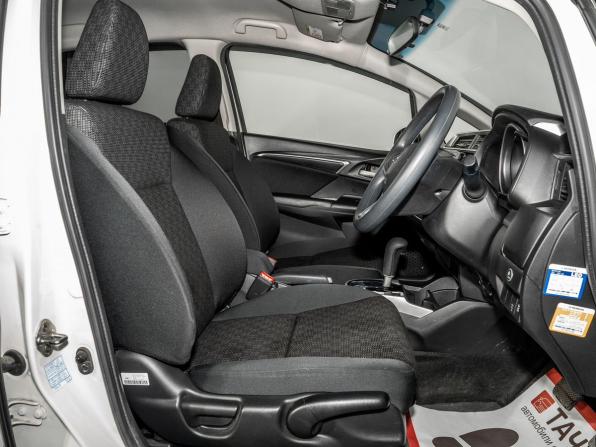 Honda Fit III с пробегом 2016 года, цена 985 000 рублей, 110577 км, хэтчбек, Автокод Объявления