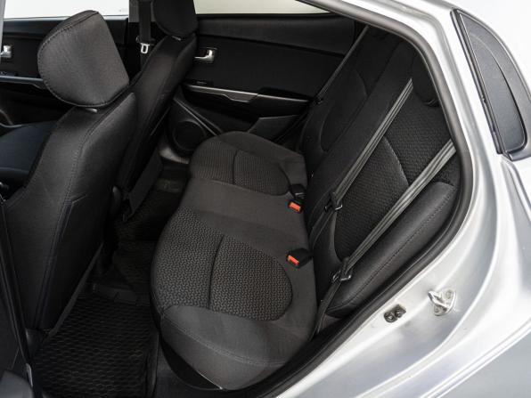 Kia Rio III Рестайлинг с пробегом 2015 года, цена 950 000 рублей, 233101 км, седан, Автокод Объявления