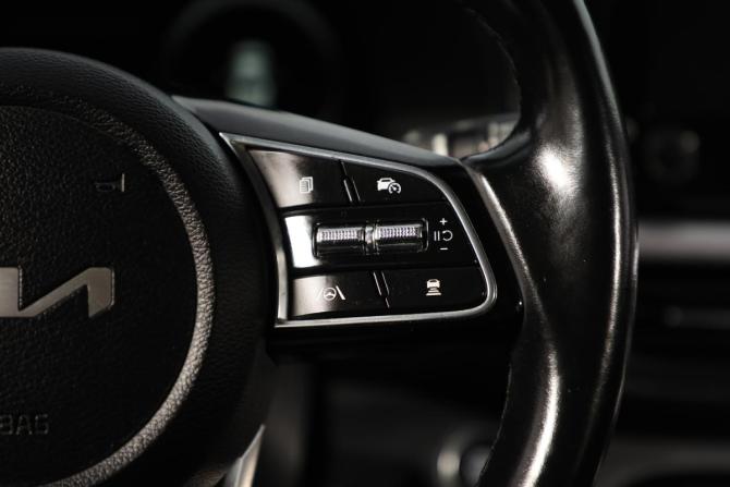 Kia K3 II Рестайлинг с пробегом 2021 года, цена 2 099 000 рублей, 152000 км, седан, Автокод Объявления