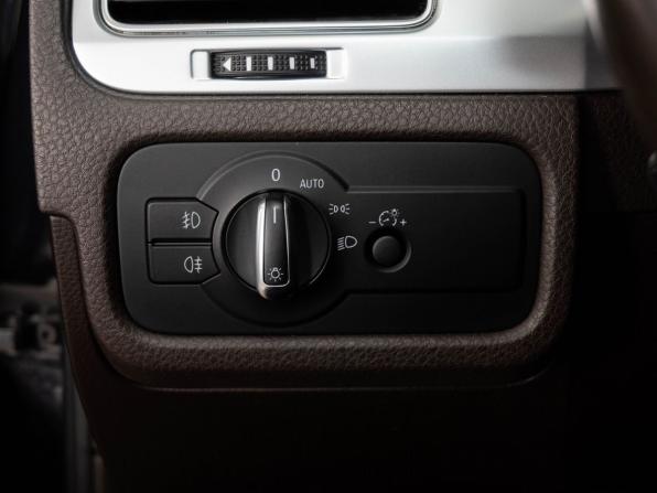 Volkswagen Touareg II Рестайлинг с пробегом 2016 года, цена 3 060 000 рублей, 275067 км, внедорожник, Автокод Объявления