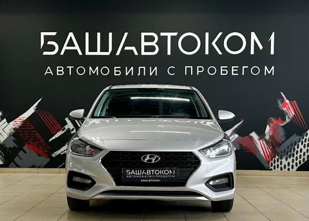 Hyundai Solaris II с пробегом 2020 года, цена 1 370 000 рублей, 137800 км, седан, Автокод Объявления