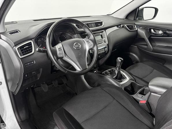 Nissan Qashqai II с пробегом 2018 года, цена 1 773 000 рублей, 27622 км, внедорожник, Автокод Объявления