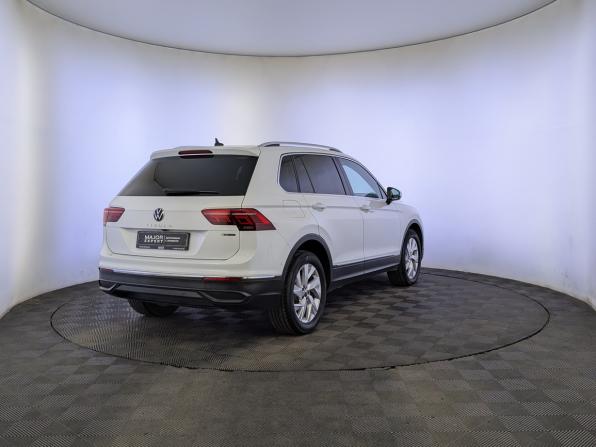 Volkswagen Tiguan II Рестайлинг с пробегом 2021 года, цена 3 635 000 рублей, 61133 км, внедорожник, Автокод Объявления