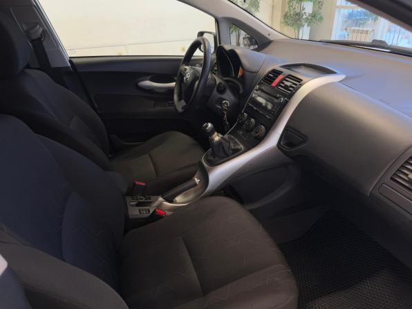 Toyota Auris I Рестайлинг с пробегом 2010 года, цена 670 000 рублей, 150000 км, хэтчбек, Автокод Объявления
