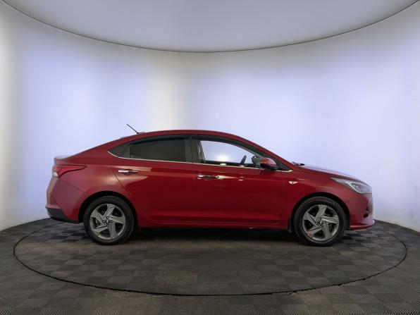 Hyundai Solaris II Рестайлинг с пробегом 2021 года, цена 1 711 000 рублей, 103833 км, седан, Автокод Объявления
