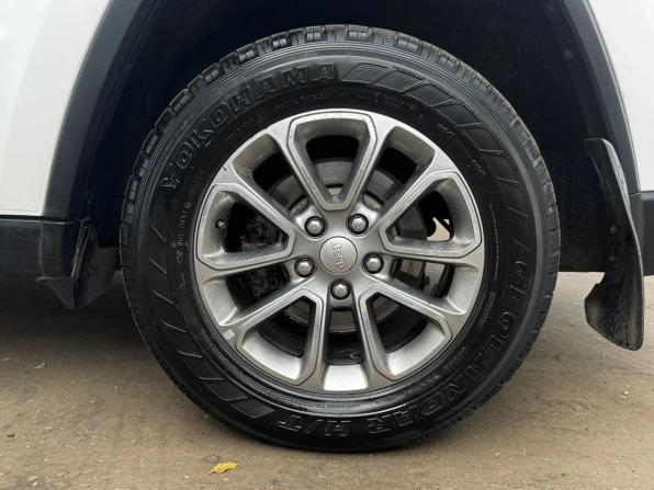 Jeep Grand Cherokee IV (WK2) Рестайлинг с пробегом 2013 года, цена 2 000 000 рублей, 291542 км, внедорожник, Автокод Объявления