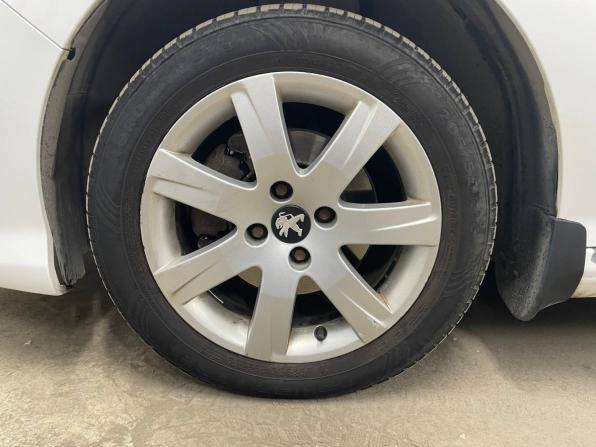 Peugeot 308 I Рестайлинг с пробегом 2012 года, цена 599 000 рублей, 190000 км, хэтчбек, Автокод Объявления