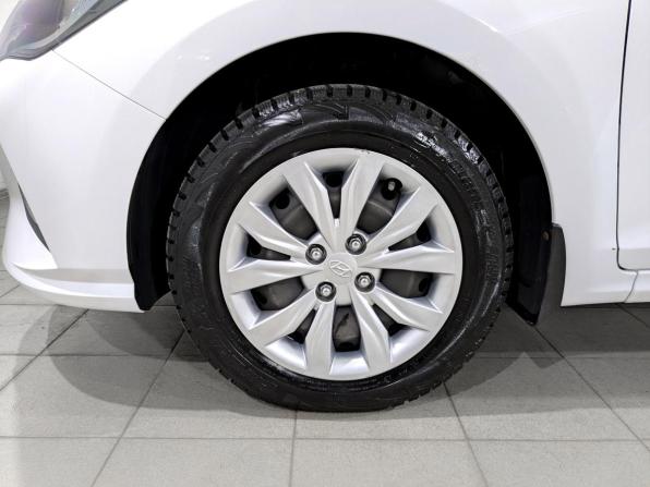 Hyundai Solaris II Рестайлинг с пробегом 2022 года, цена 1 565 000 рублей, 67811 км, седан, Автокод Объявления