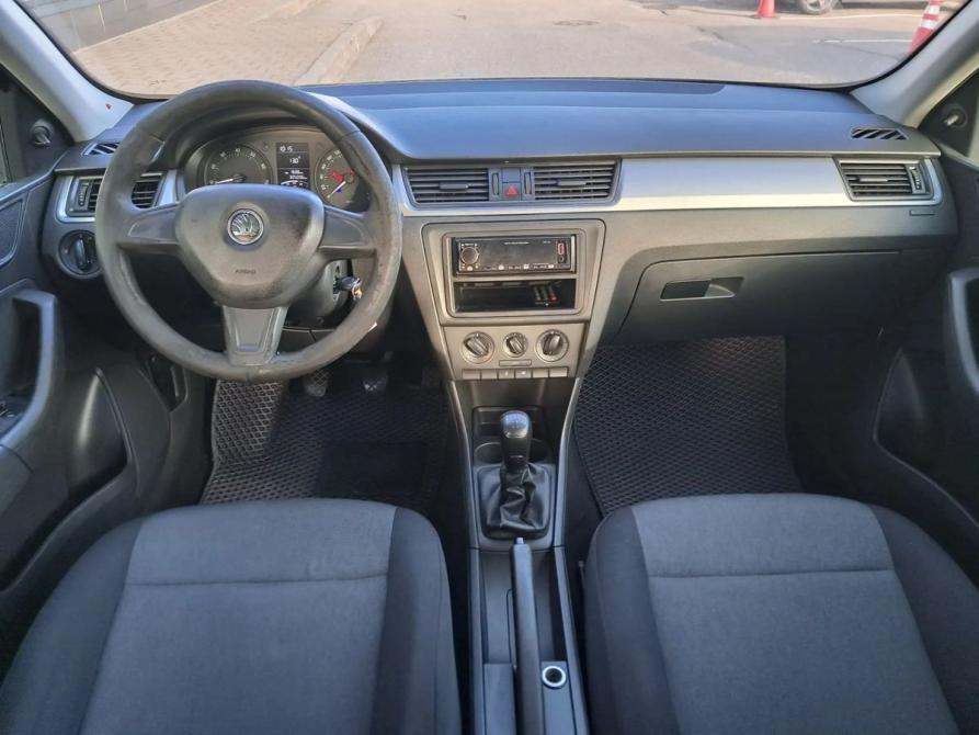 Skoda Rapid I Санкт-Петербург  - изображение 8