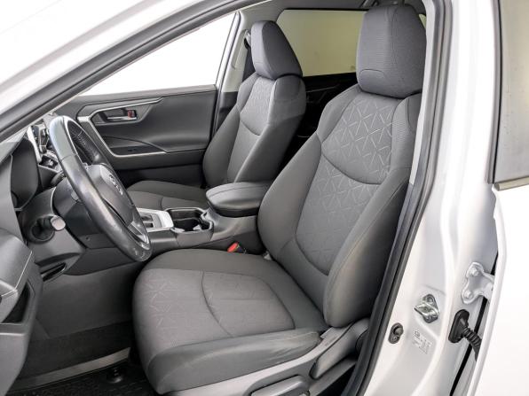 Toyota RAV4 V (XA50) с пробегом 2021 года, цена 3 210 000 рублей, 68974 км, внедорожник, Автокод Объявления
