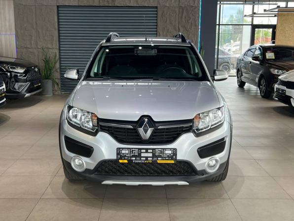 Renault Sandero II с пробегом 2018 года, цена 1 330 000 рублей, 73035 км, хэтчбек, Автокод Объявления