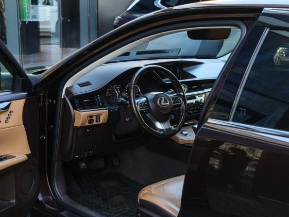 Lexus ES VI Рестайлинг с пробегом 2015 года, цена 2 440 000 рублей, 132700 км, седан, Автокод Объявления