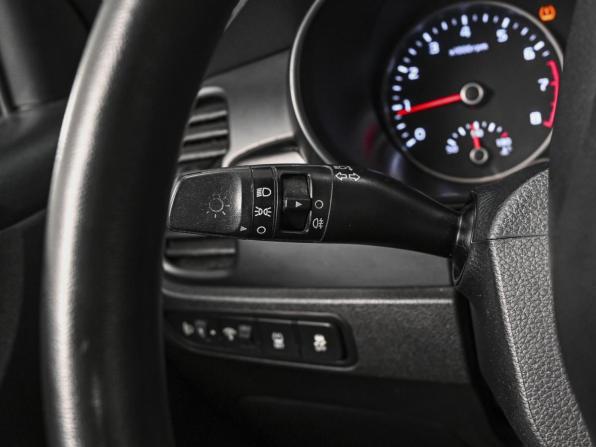 Kia Rio IV с пробегом 2018 года, цена 999 000 рублей, 185503 км, седан, Автокод Объявления