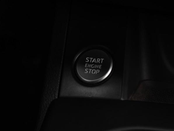 Audi A4 V (B9) Рестайлинг с пробегом 2020 года, цена 2 799 000 рублей, 70825 км, седан, Автокод Объявления
